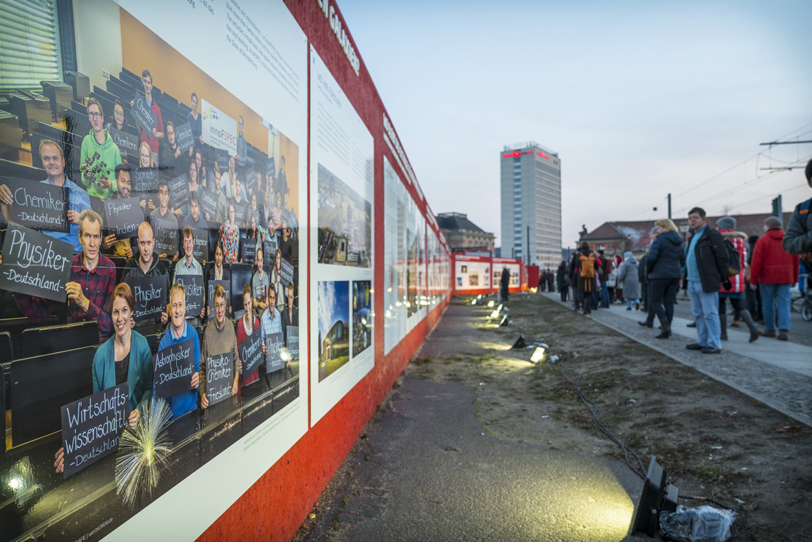 Bauzaun-Ausstellung in Potsdam